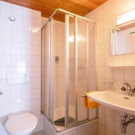 Wiese Hotel St. Leonhard im Pitztal