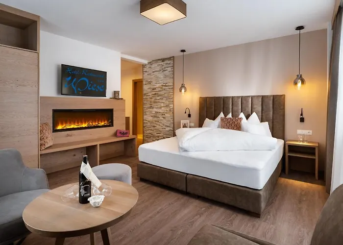 Wiese Hotell Sankt Leonhard im Pitztal