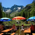 Wiese Hotel