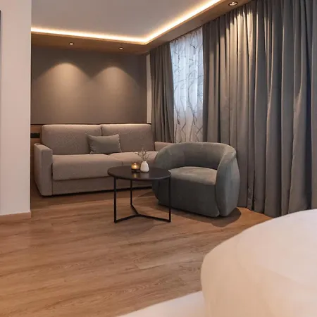 Wiese Hotel Sankt Leonhard im Pitztal